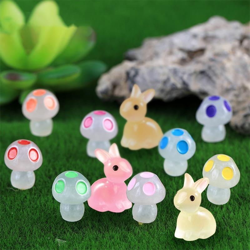 Random Color Glow in The Dark Mushroom & Rabbit Design Resin Ornament, 20pcs Mini DIY Decoration, DIY Accessories for Car, Garden, Party