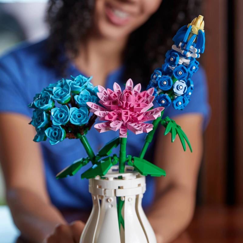 Bricktanicals Hydrangea Brick Building Set - Create a Personalized Brick Bouquet - 86 piecs