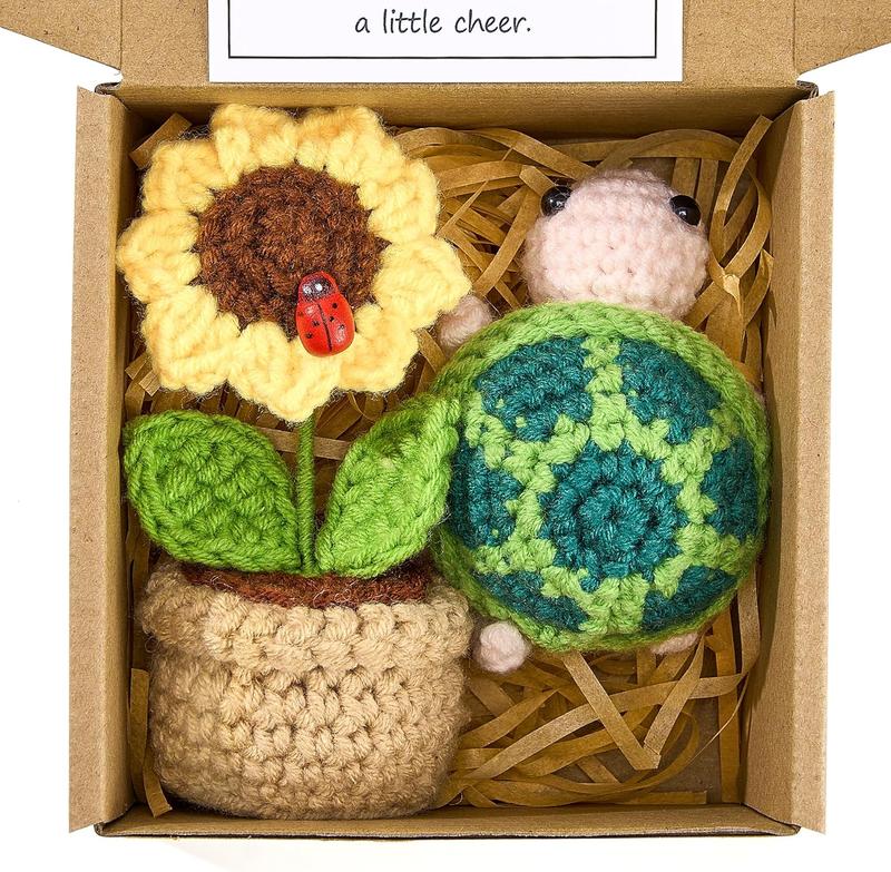 Knitted emotional support dolls, cute turtle sunflower knitted doll gift boxes, women's birthday gifts, mom's best friend, friend support gifts, funny and fun Valentine's Day gift table decorations, handmade emotional support, warm gifts knitted desktop