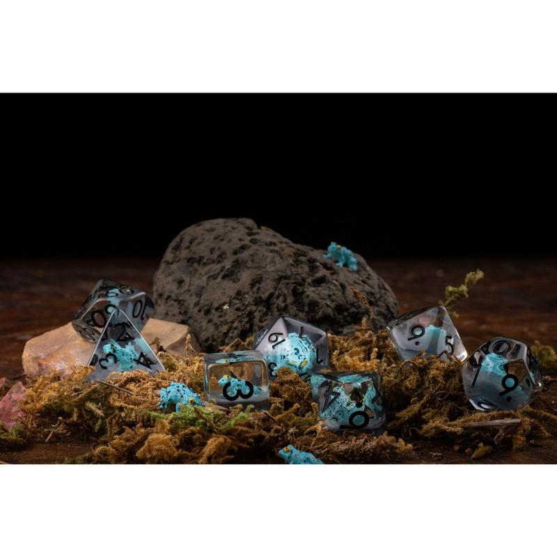 DnD dice sets: Cute Blue Frog Dice Set: Darts of Death Polyhedral DnD Dice - Perfect Gift for Dungeons and Dragons Players