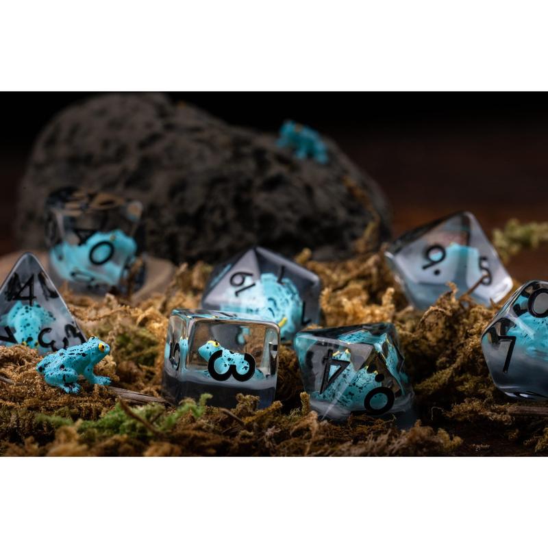 DnD dice sets: Cute Blue Frog Dice Set: Darts of Death Polyhedral DnD Dice - Perfect Gift for Dungeons and Dragons Players