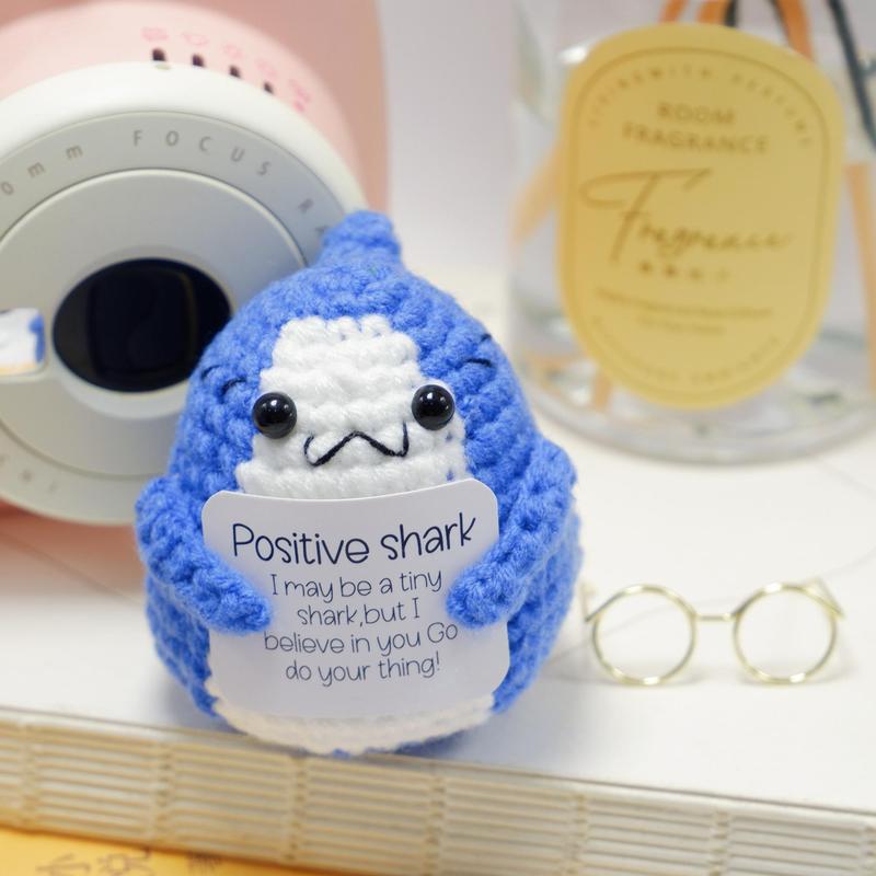 Cute Crochet Shark, 1 Count Handmade Crochet Shark with Emotional Support Card, Unique Gift for Shark Lovers, DIY Handmade Crochet Supplies for Beginners Adults, Fidget Toys, Toys for Kids, Christmas Gift