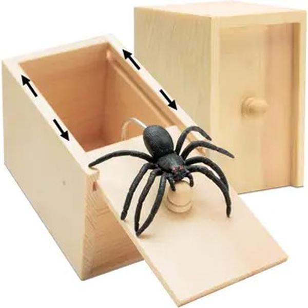 Original Spider Prank Box,Handdmade Wooden Pop Out Rubber Spider Scare Box Joke Toys Prank Adults Prank Gift Halloween