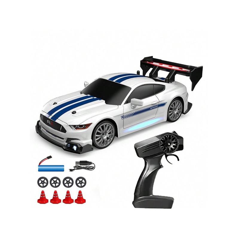 1: 24 Remote Control High-Speed Drift Car, 2.4G Wireless Remote Control Four-Wheel Drive, Christmas, And