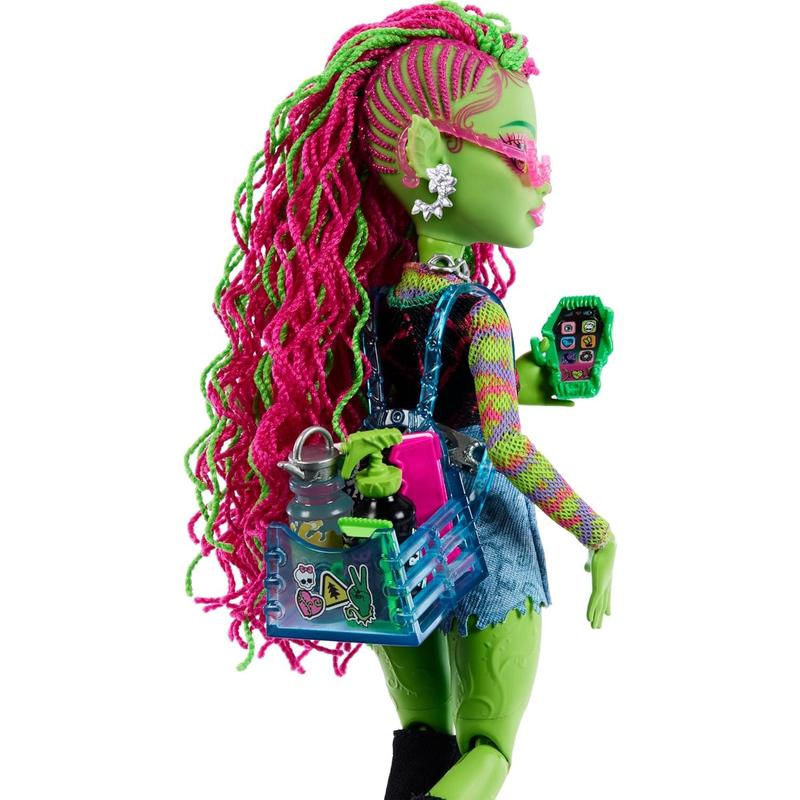 Monster High Venus McFlytrap Doll, Plant Monster with Pet Cat Chewlian & Accessories Like Backpack, Notebook, Snacks & More