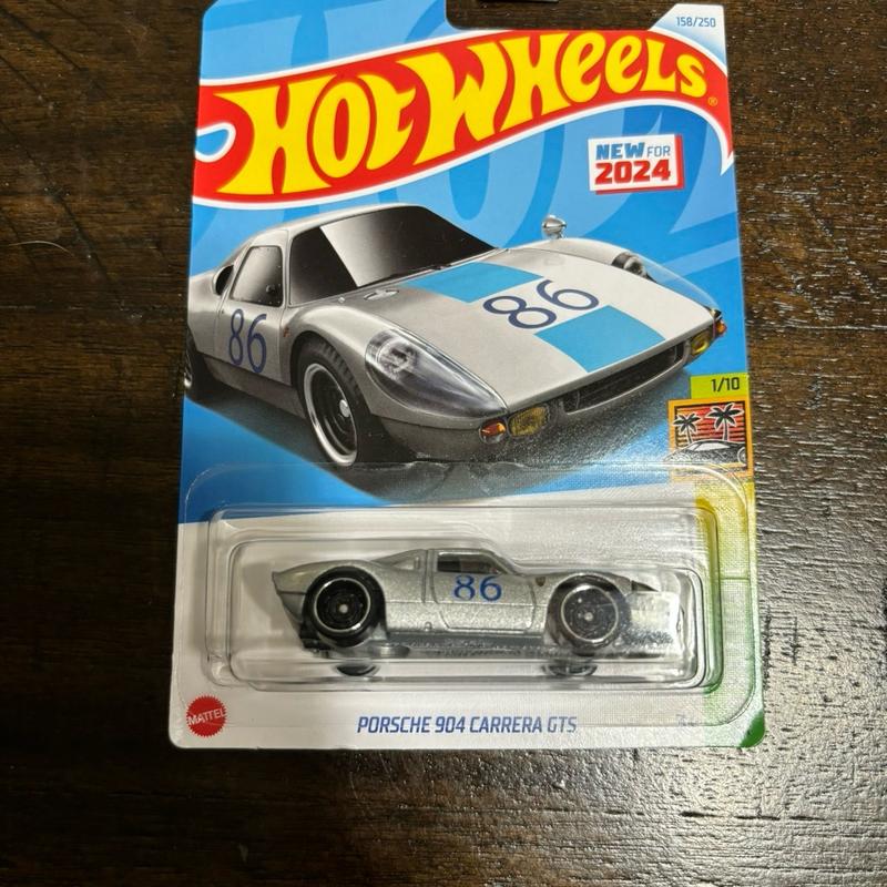 Hot Wheels Porsche car