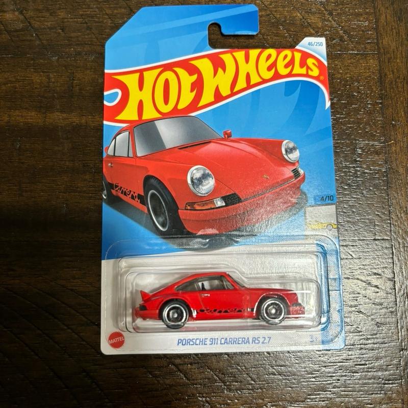 Hot Wheels Porsche car