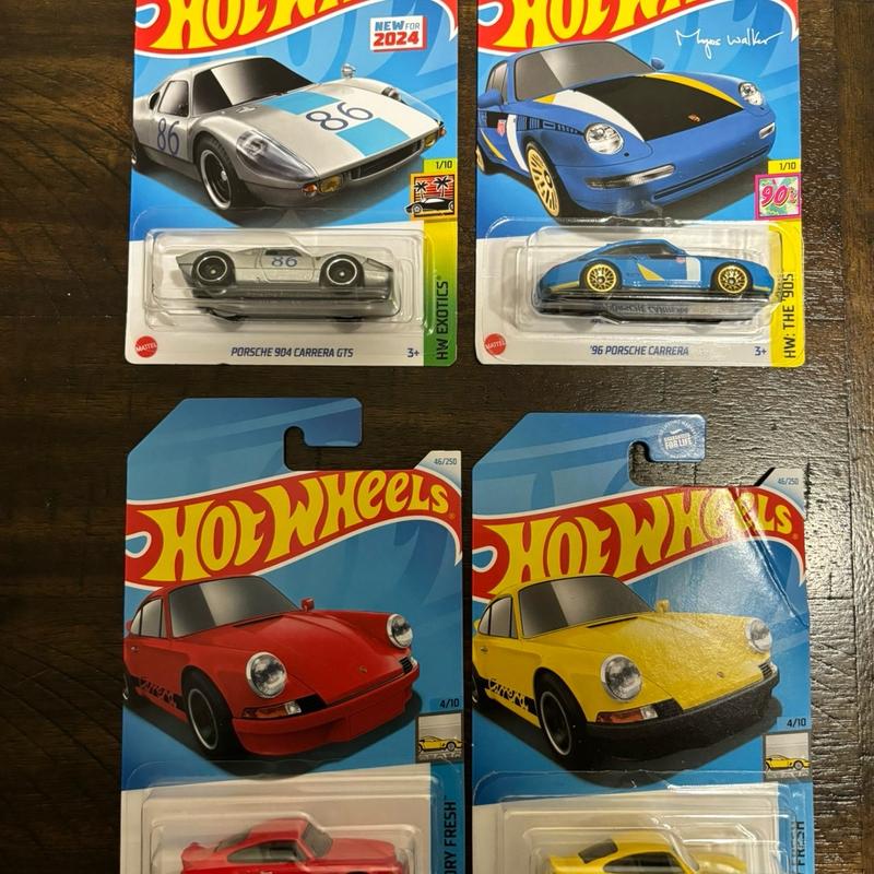 Hot Wheels Porsche car