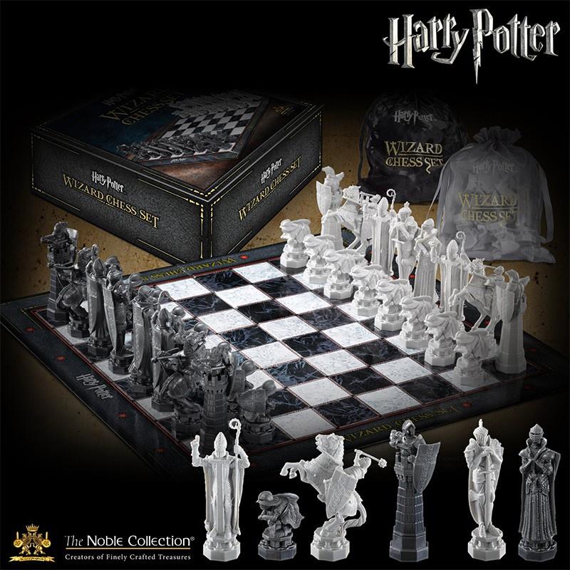 PrestigeQuill: The Noble Collection Harry Potter Wizard Chess Set