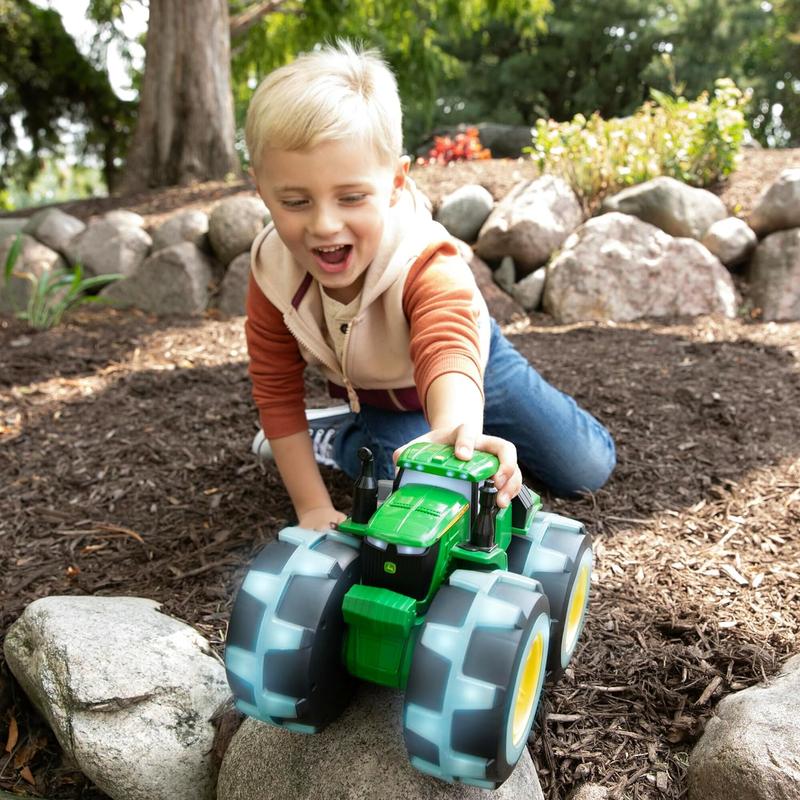 John Deere Tractor - Monster Treads Lightning Wheels - Motion Activated Light Up Monster Truck Toy - John Deere Toys - Frustration Free Packaging - Kids Outdoor Toys Ages 3 Years and Up